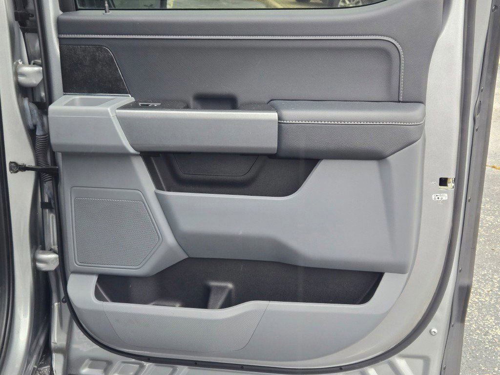 Certified 2022 Ford F150 XLT w/ Equipment Group 302A High image 11