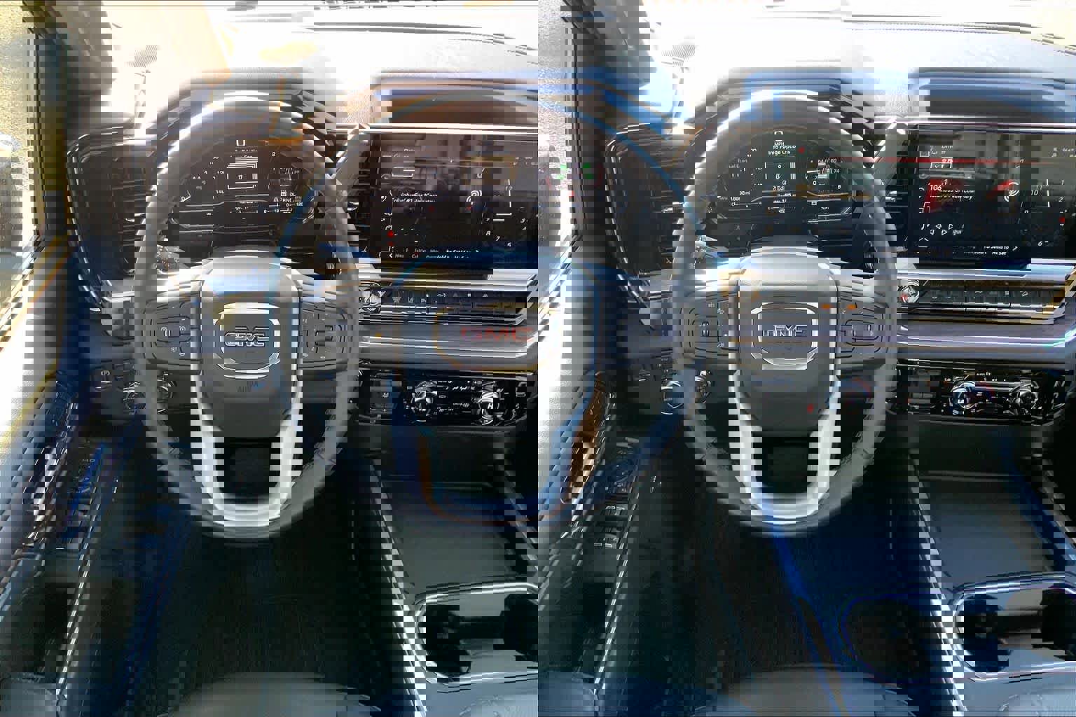 Used 2024 GMC Sierra 2500 SLT w/ SLT Premium Package image 8