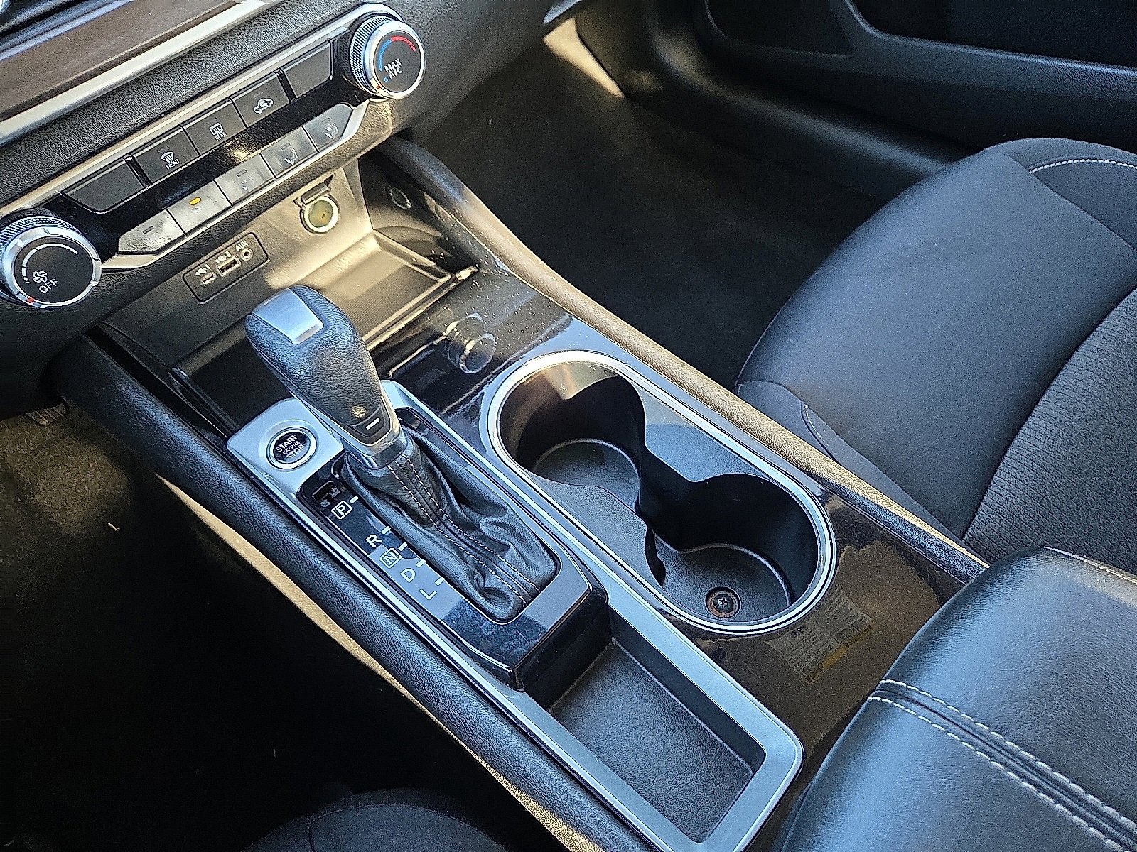 Used 2024 Nissan Altima 2.5 SV image 25