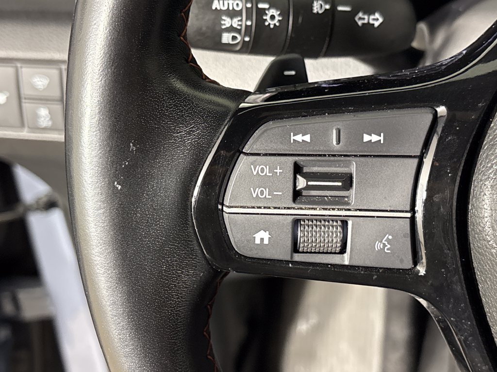 Used 2025 Honda Pilot TrailSport image 17