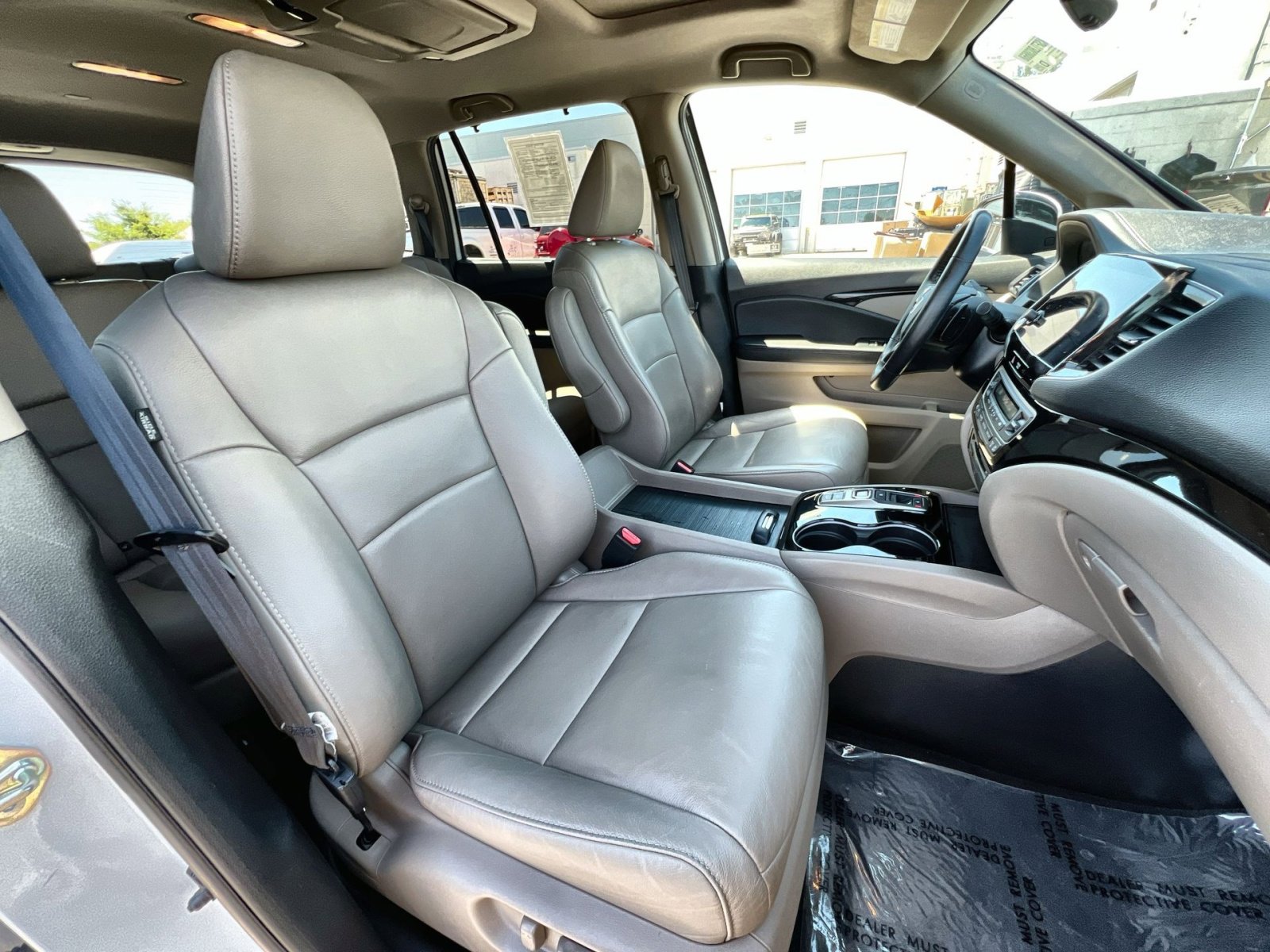 Used 2020 Honda Pilot Touring image 32