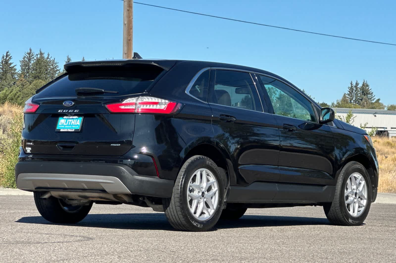 Certified 2024 Ford Edge SEL AWD/4WD image 2
