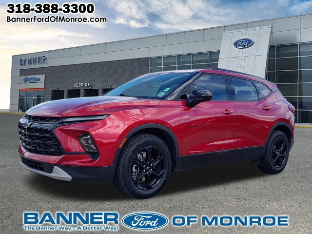 Used 2024 Chevrolet Blazer LT w/ Convenience Package FWD image 1