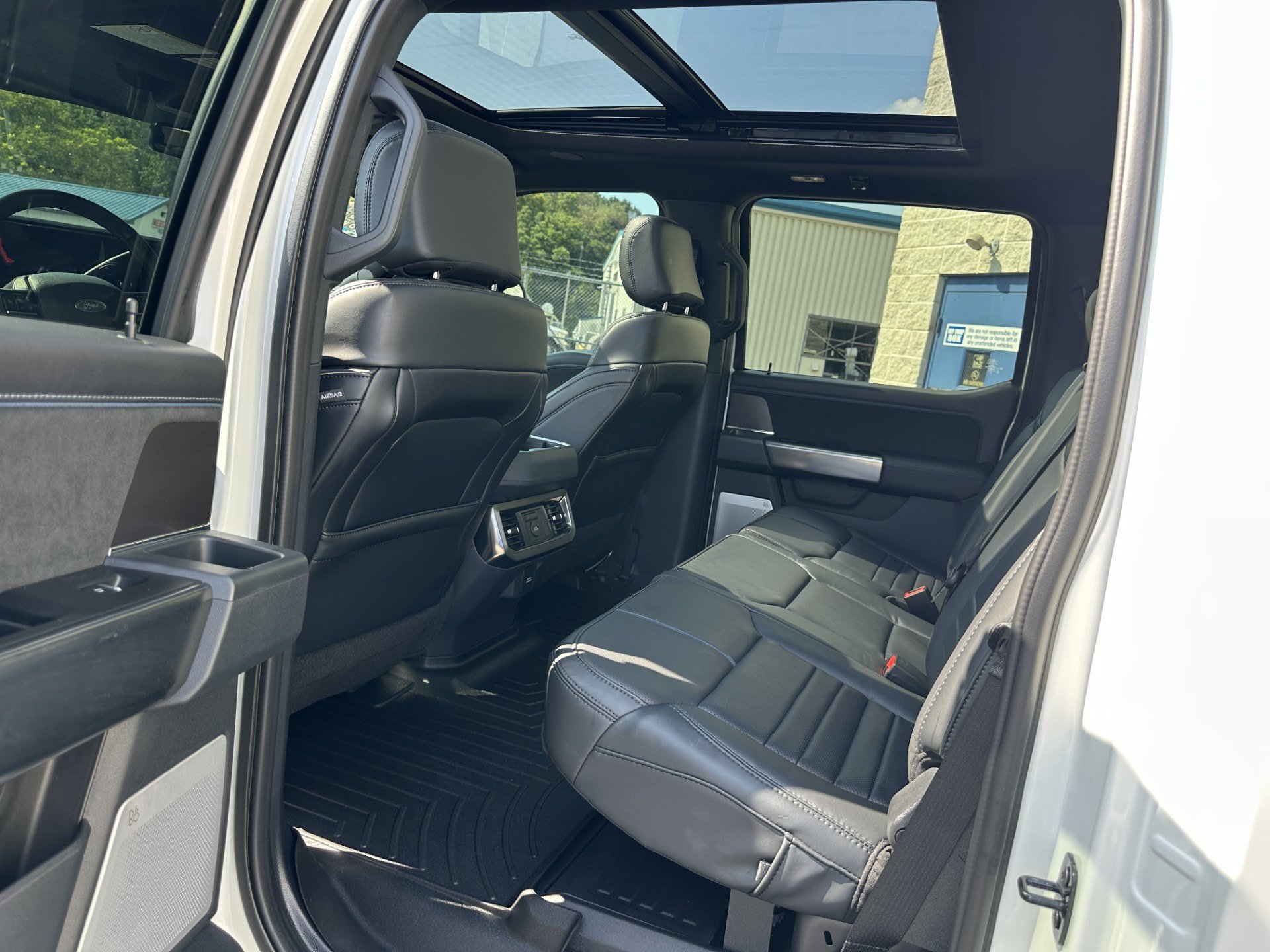 Certified 2026 Ford F250 Platinum AWD/4WD image 10