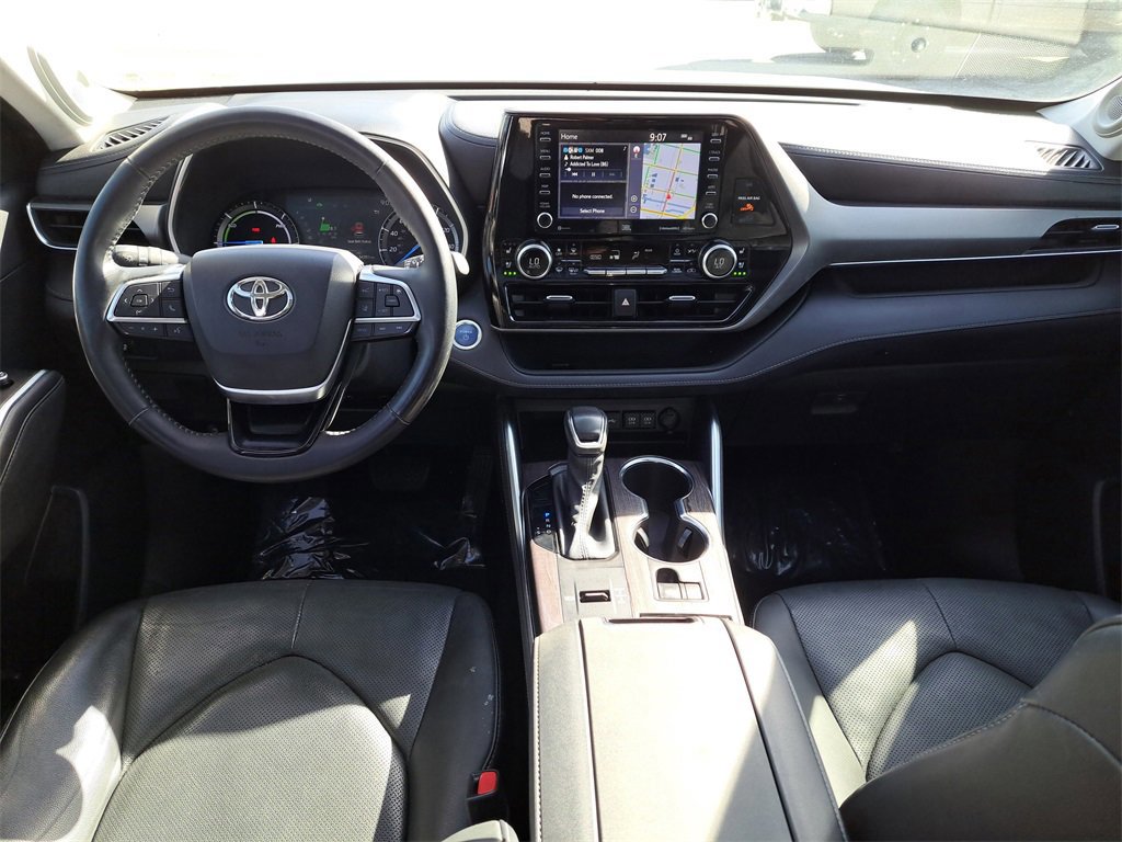 Used 2021 Toyota Highlander Limited image 7