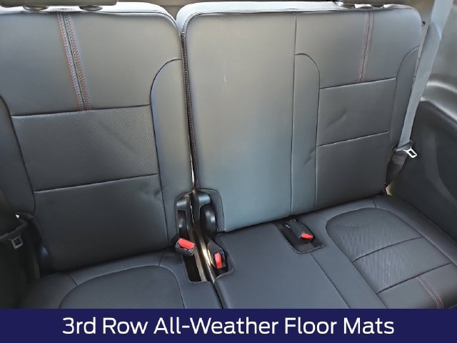 Used 2023 Chevrolet Traverse RS AWD/4WD image 14