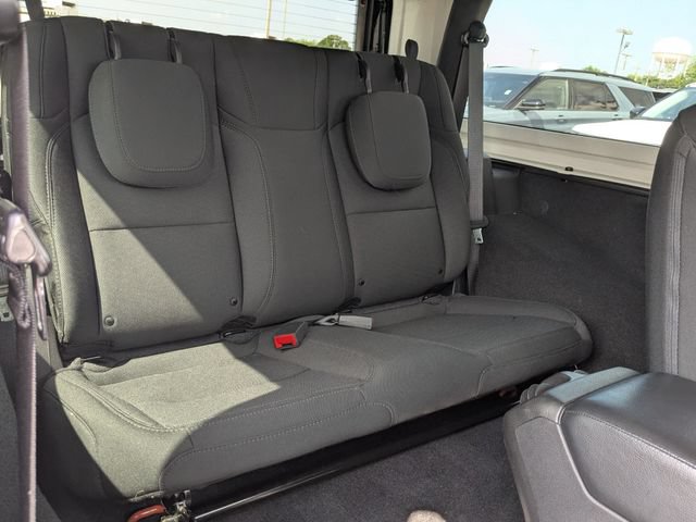 Used 2020 Jeep Wrangler Sport AWD/4WD image 23