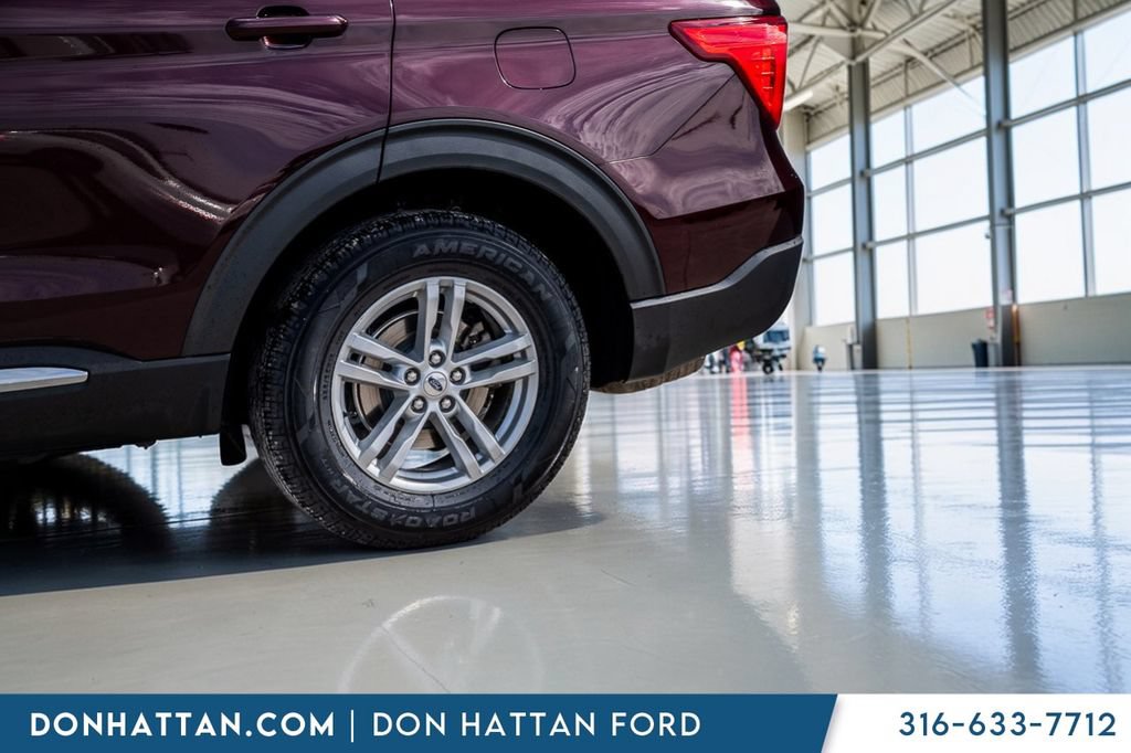Certified 2022 Ford Explorer XLT w/ Class IV Trailer Tow Package AWD/4WD image 40