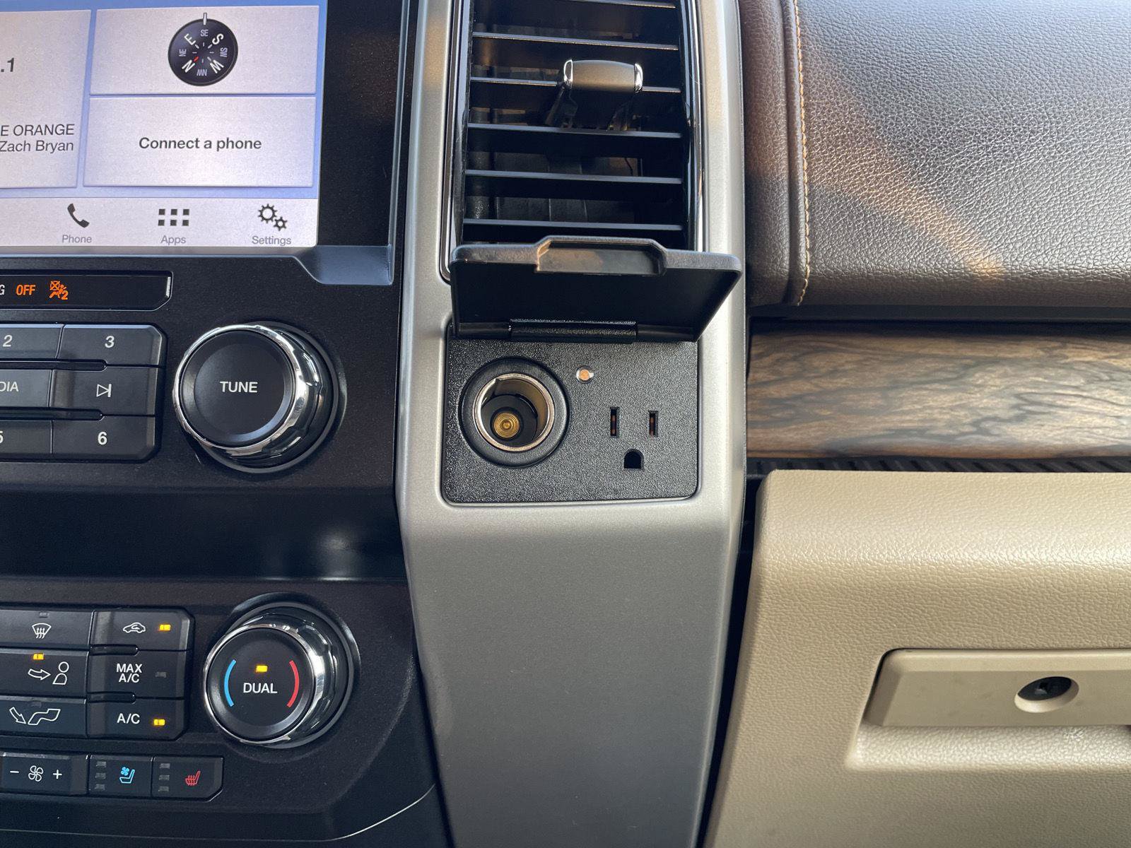 Certified 2019 Ford F150 Lariat AWD/4WD image 32