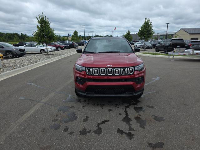 Used 2025 Jeep Compass Limited AWD/4WD image 2
