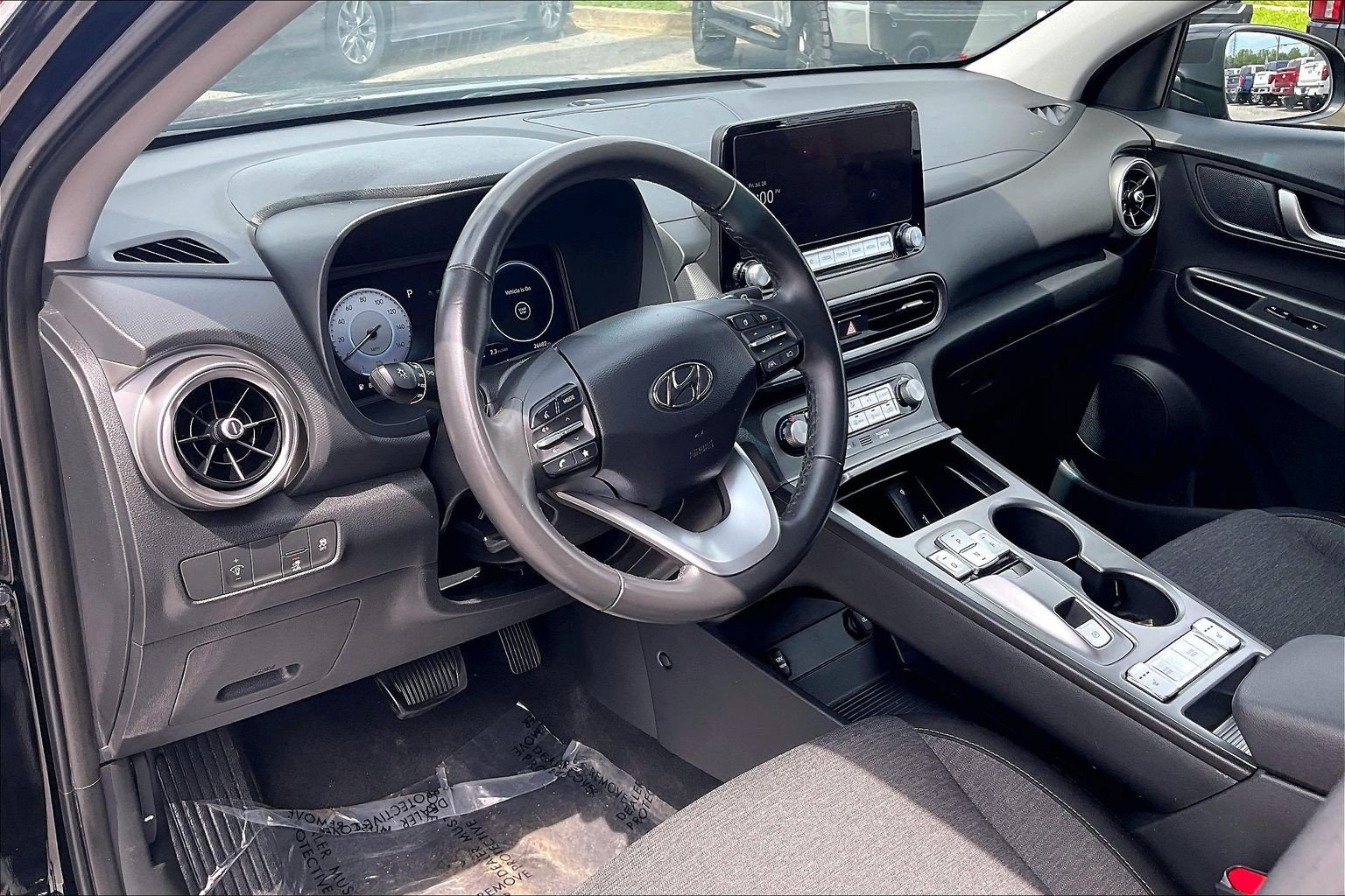 Used 2023 Hyundai Kona SEL FWD image 13