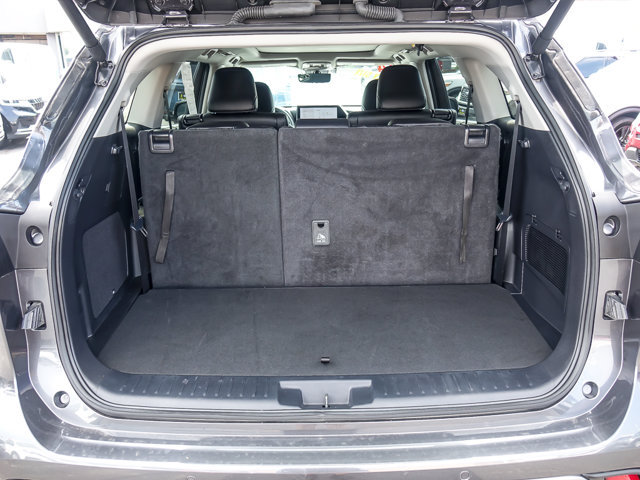 Used 2024 Toyota Highlander Platinum AWD/4WD image 24