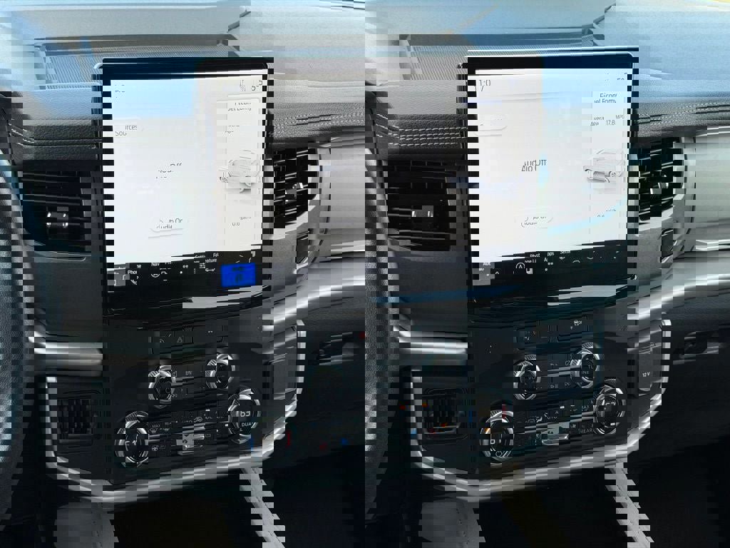 Certified 2024 Ford Expedition XLT image 31