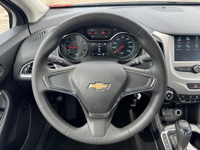 Used 2017 Chevrolet Cruze LS FWD image 9