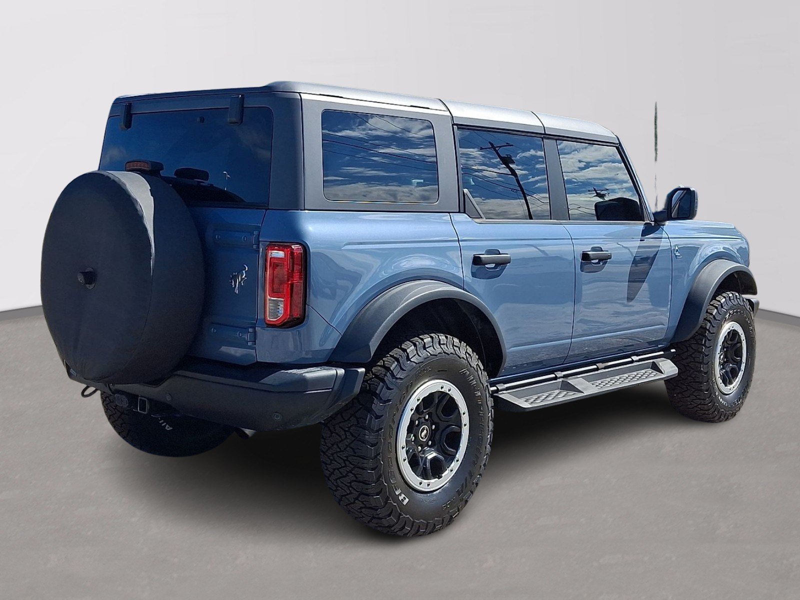 Certified 2023 Ford Bronco Black Diamond w/ Sasquatch Package AWD/4WD image 6