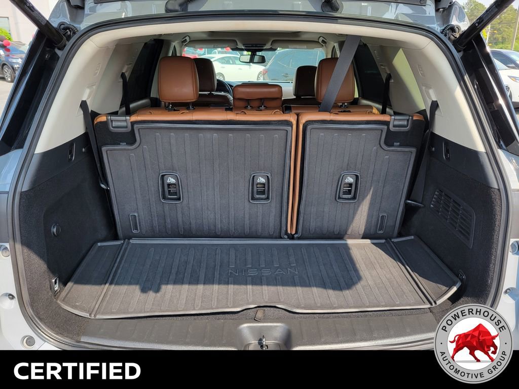 Used 2022 Nissan Pathfinder Platinum w/ Cargo Package AWD/4WD image 14