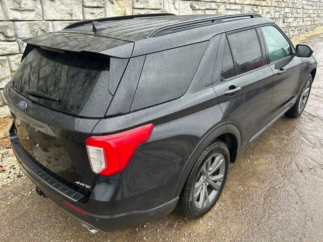 Certified 2023 Ford Explorer XLT w/ Equipment Group 202A image 3