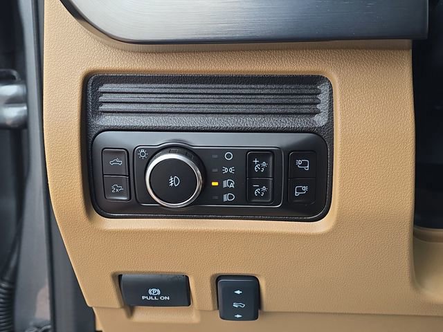 Certified 2025 Ford F350 Lariat w/ Lariat Ultimate Package AWD/4WD image 17