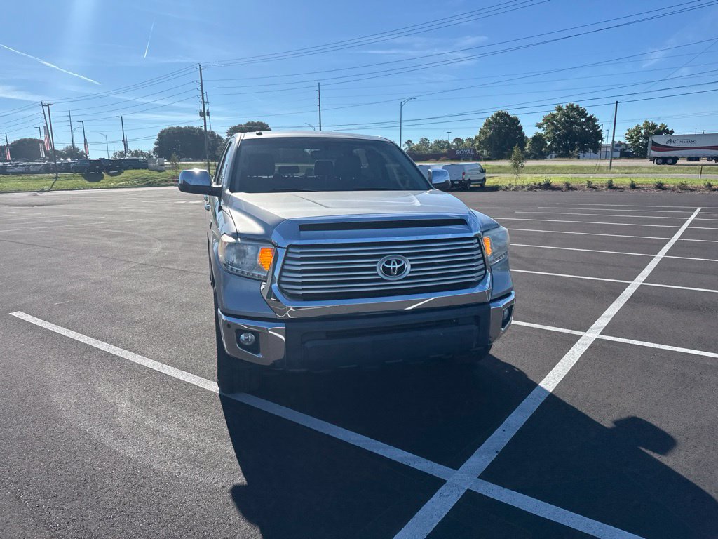 Used 2017 Toyota Tundra Limited w/ Limited Premium Package AWD/4WD image 3