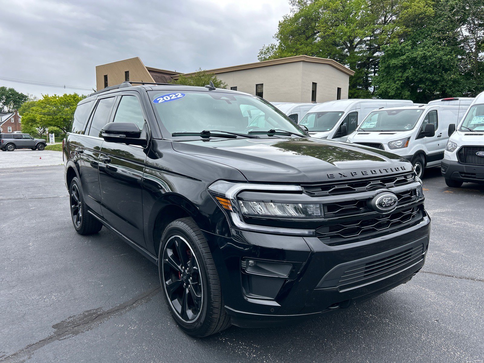 Certified 2022 Ford Expedition Limited AWD/4WD image 3