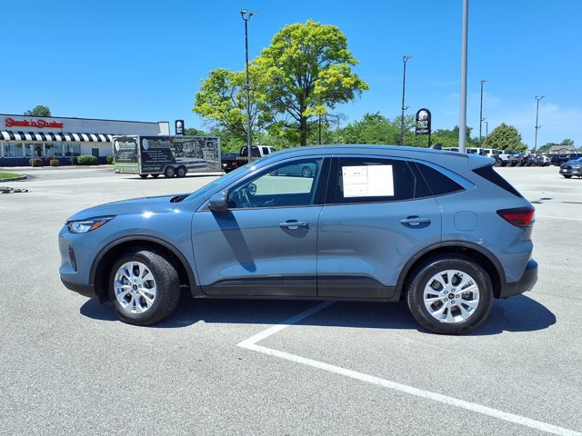 Certified 2023 Ford Escape Active w/ Tech Pack #2 AWD/4WD image 2