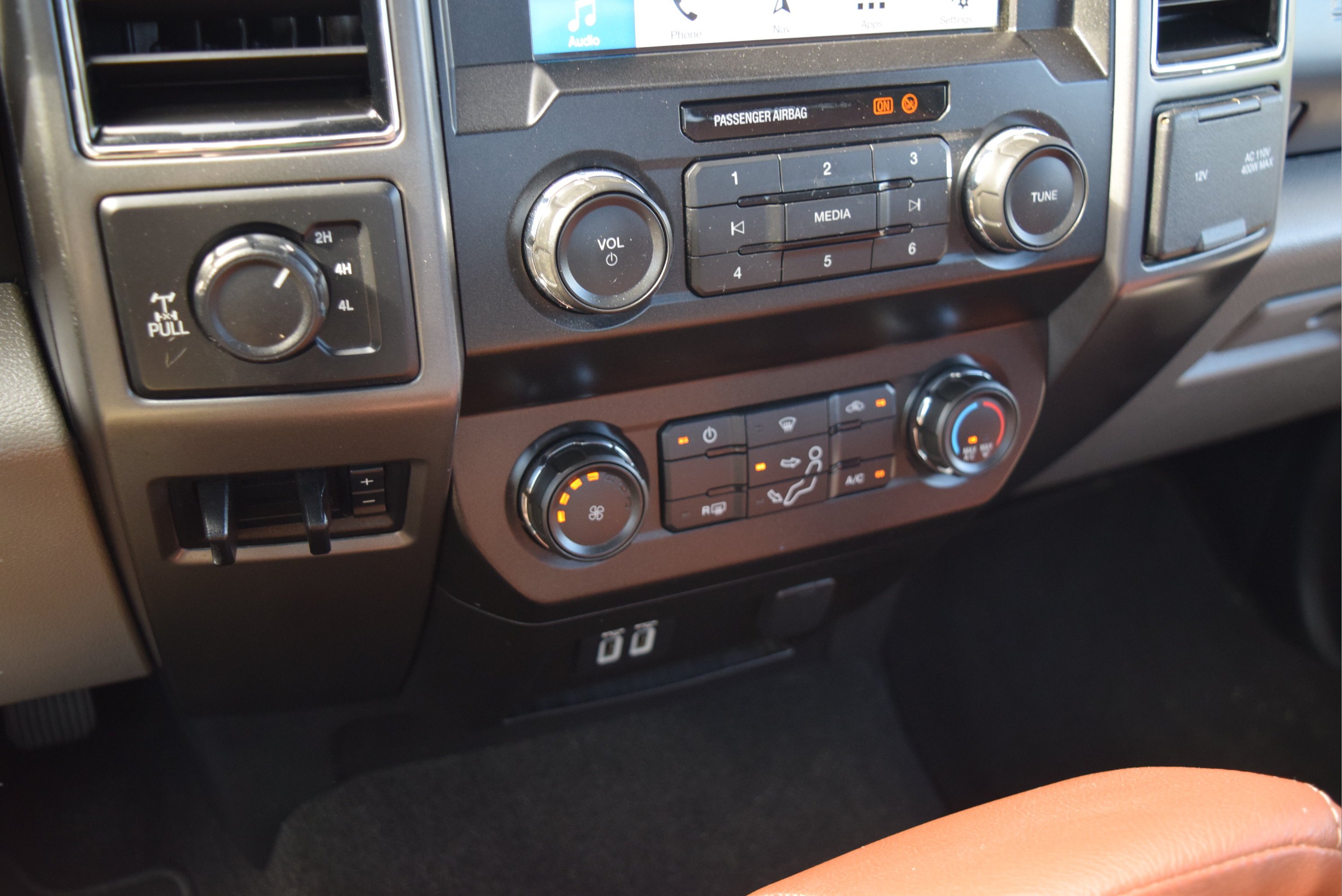 Certified 2019 Ford F350 XLT w/ XLT Value Package AWD/4WD image 14