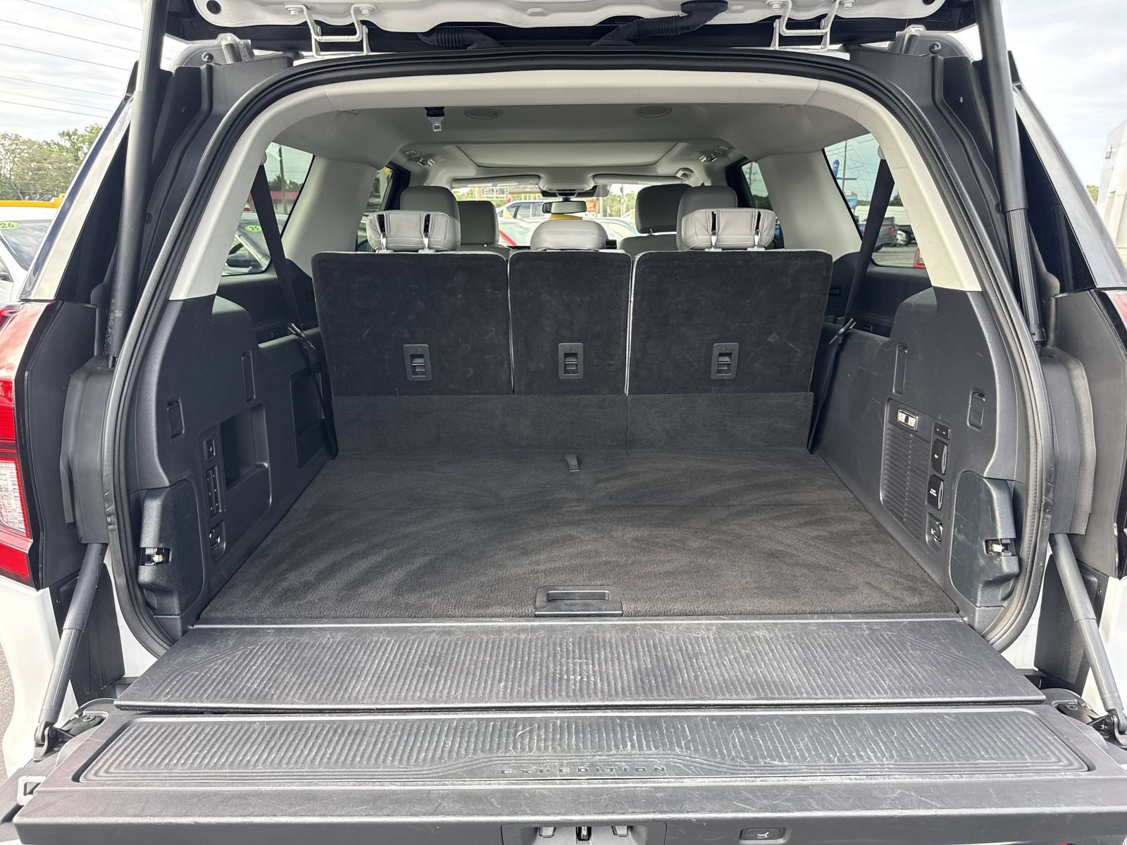 Certified 2025 Ford Expedition Max Active AWD/4WD image 17
