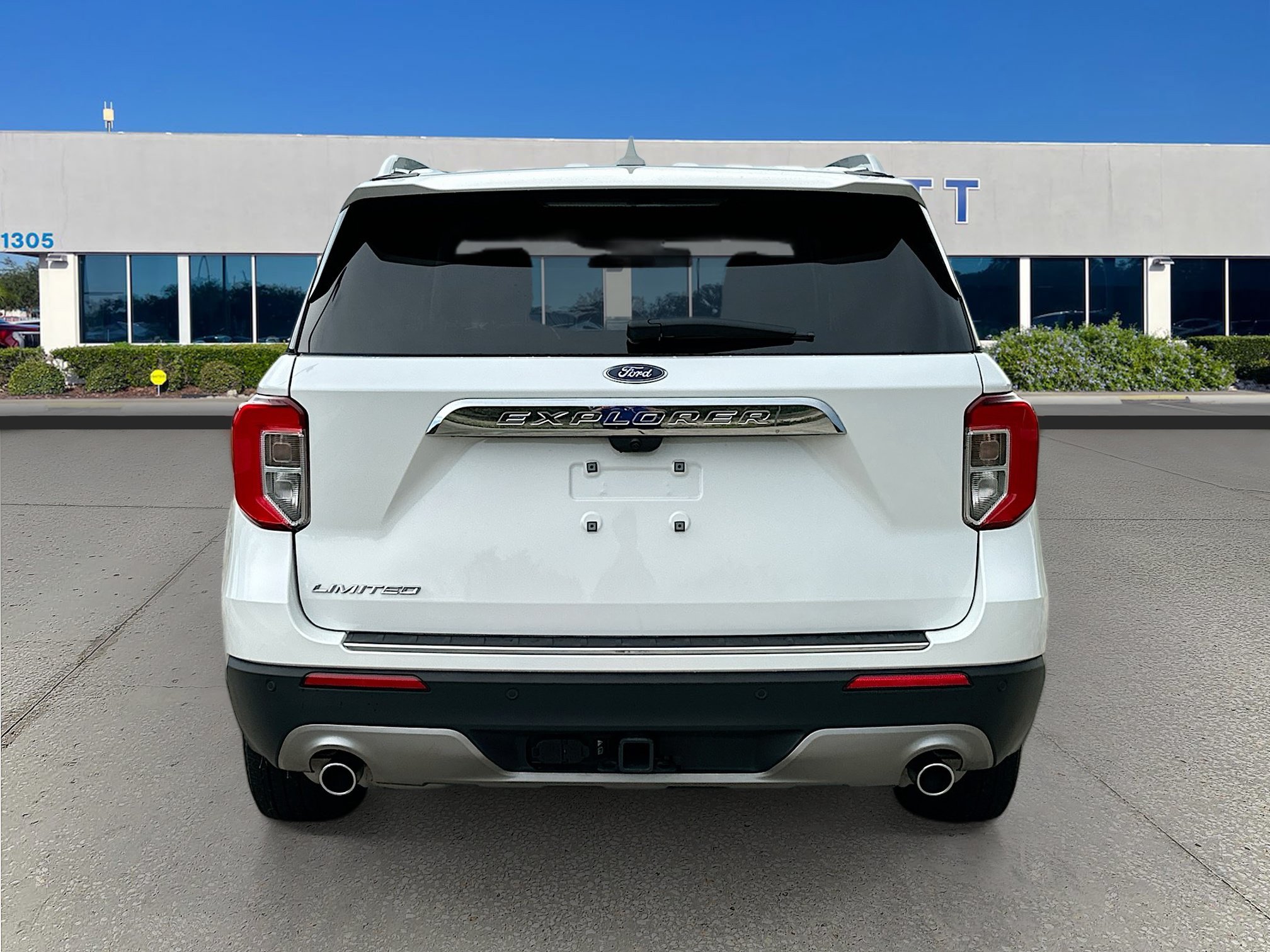 Certified 2023 Ford Explorer Limited w/ Limited Technology Package RWD image 6