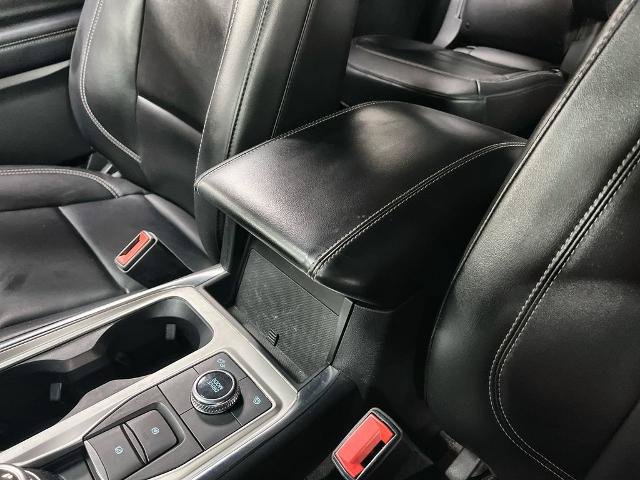 Certified 2022 Ford Explorer XLT w/ Equipment Group 202A AWD/4WD image 38