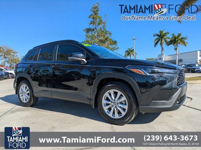 Used 2024 Toyota Corolla Cross LE image 6