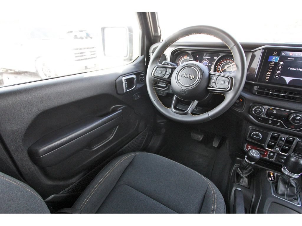 Used 2024 Jeep Gladiator Sport AWD/4WD image 11