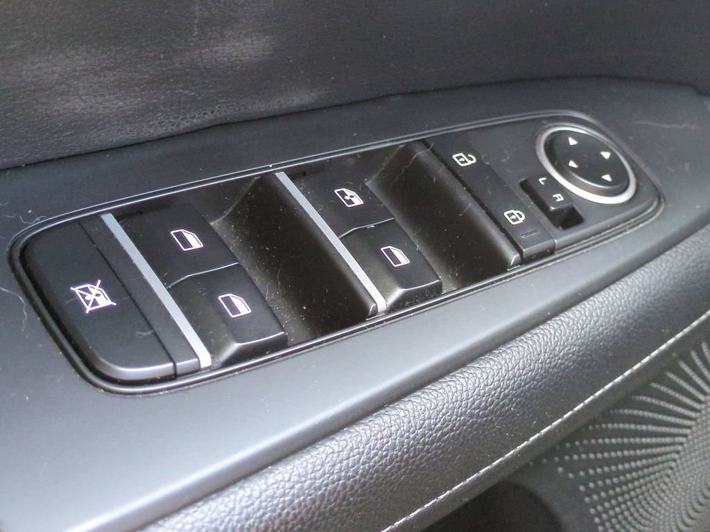 Used 2022 Kia Forte GT-Line w/ GT-Line Technology Package FWD image 26