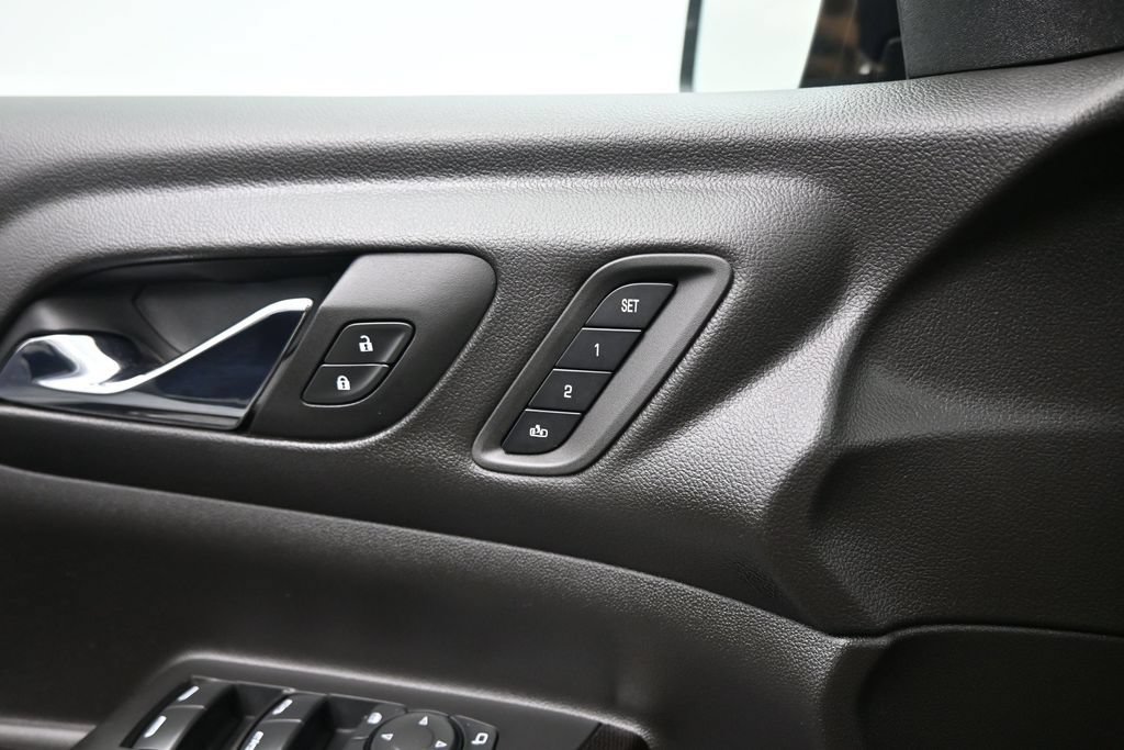 Used 2023 GMC Acadia AT4 w/ Technology Package AWD/4WD image 11