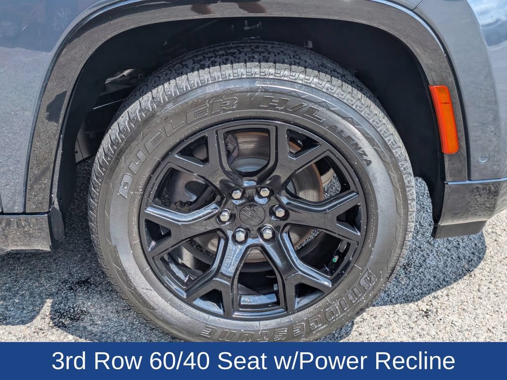 Used 2024 Jeep Wagoneer Series II RWD image 12