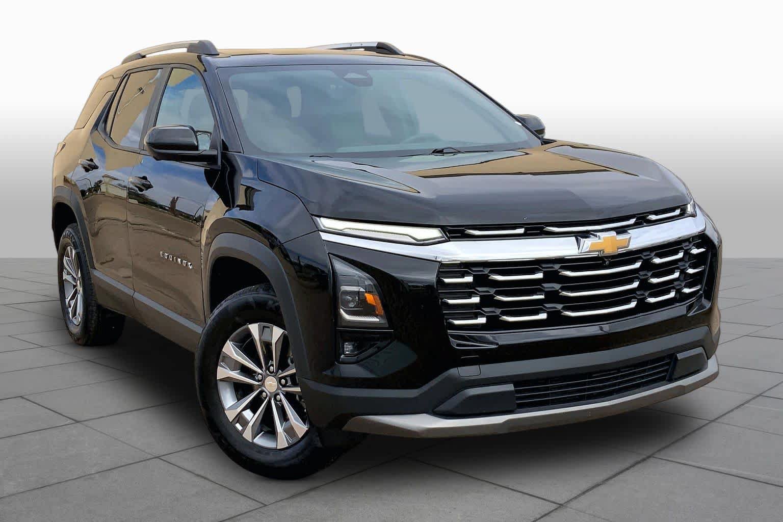 Used 2025 Chevrolet Equinox LT w/ Convenience Package II FWD image 3
