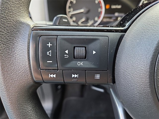 Used 2023 Nissan Rogue SV image 21