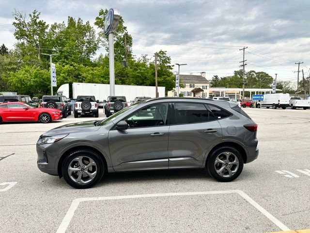 Certified 2024 Ford Escape ST-Line w/ Tech Pack #1 AWD/4WD image 8