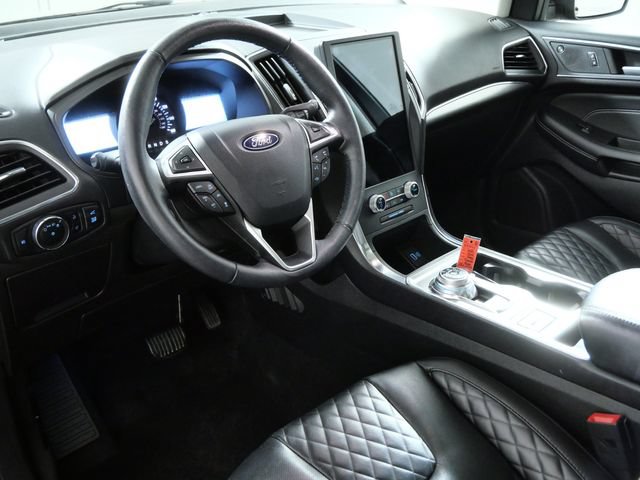 Certified 2024 Ford Edge Titanium w/ Equipment Group 301A AWD/4WD image 4