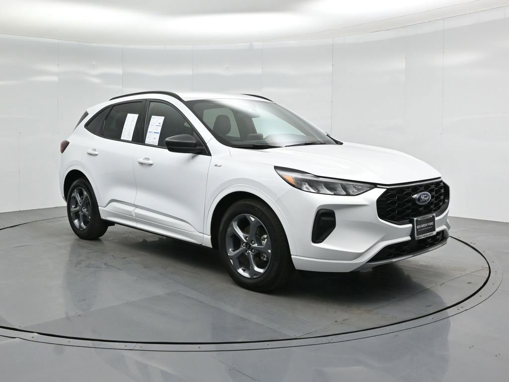 Certified 2023 Ford Escape ST-Line w/ Equipment Group 301A image 10