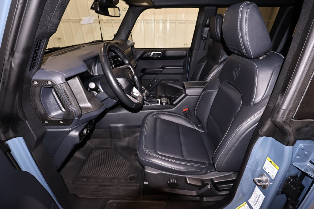 Certified 2025 Ford Bronco Badlands AWD/4WD image 12