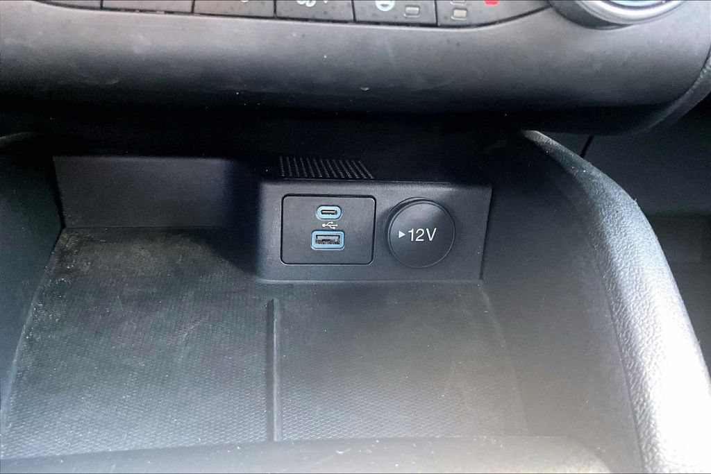 Certified 2023 Ford Escape Active AWD/4WD image 32