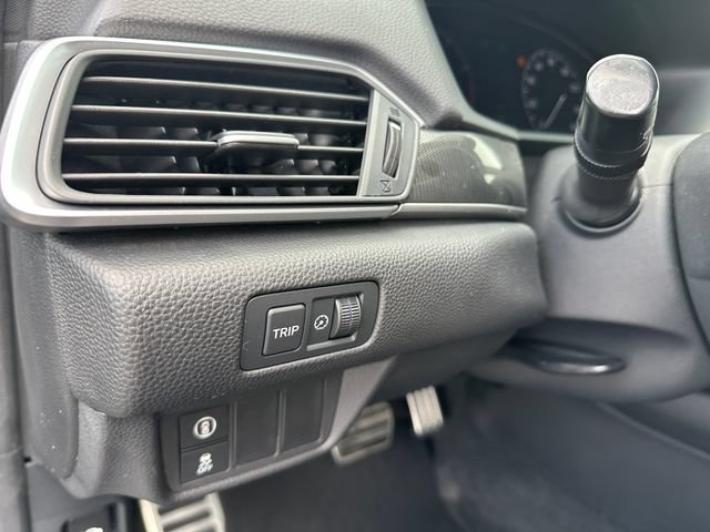 Used 2018 Honda Accord Sport image 18