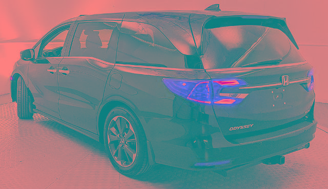 Used 2023 Honda Odyssey Elite image 4