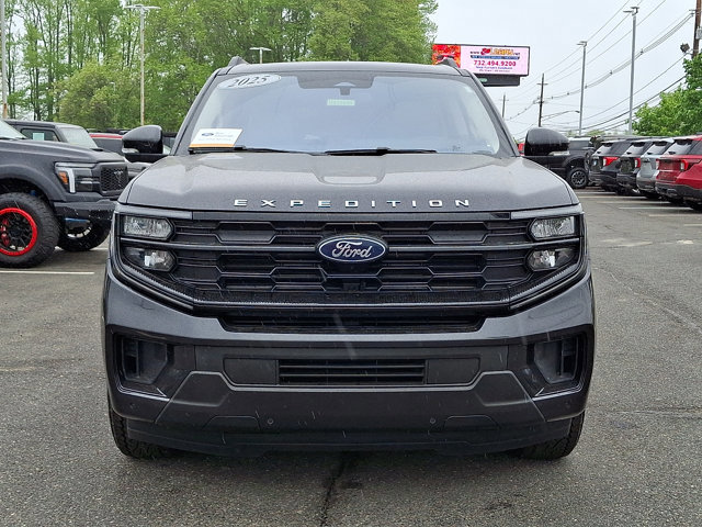 Certified 2025 Ford Expedition Max Active AWD/4WD image 3