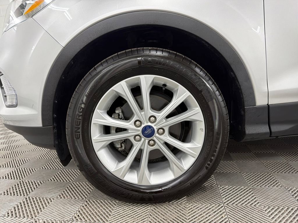 Certified 2017 Ford Escape SE w/ Equipment Group 201A image 13