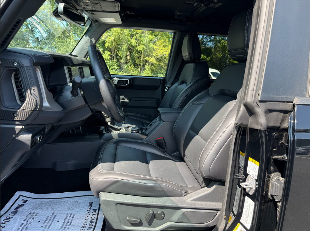 Certified 2025 Ford Bronco Outer Banks w/ Sasquatch Package AWD/4WD image 13