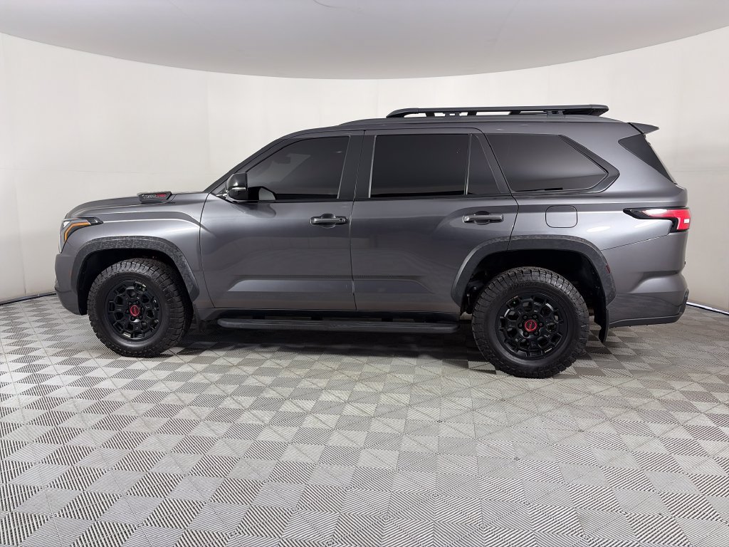 Used 2025 Toyota Sequoia TRD Pro AWD/4WD image 4