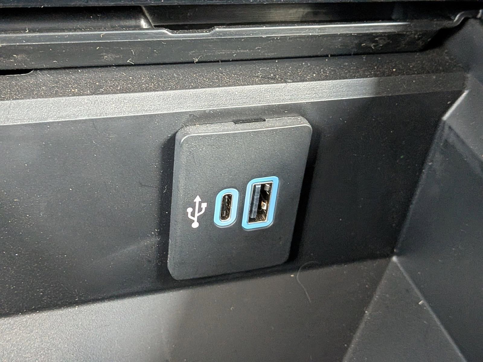 Certified 2026 Ford F250 Lariat w/ Black Appearance Package image 26