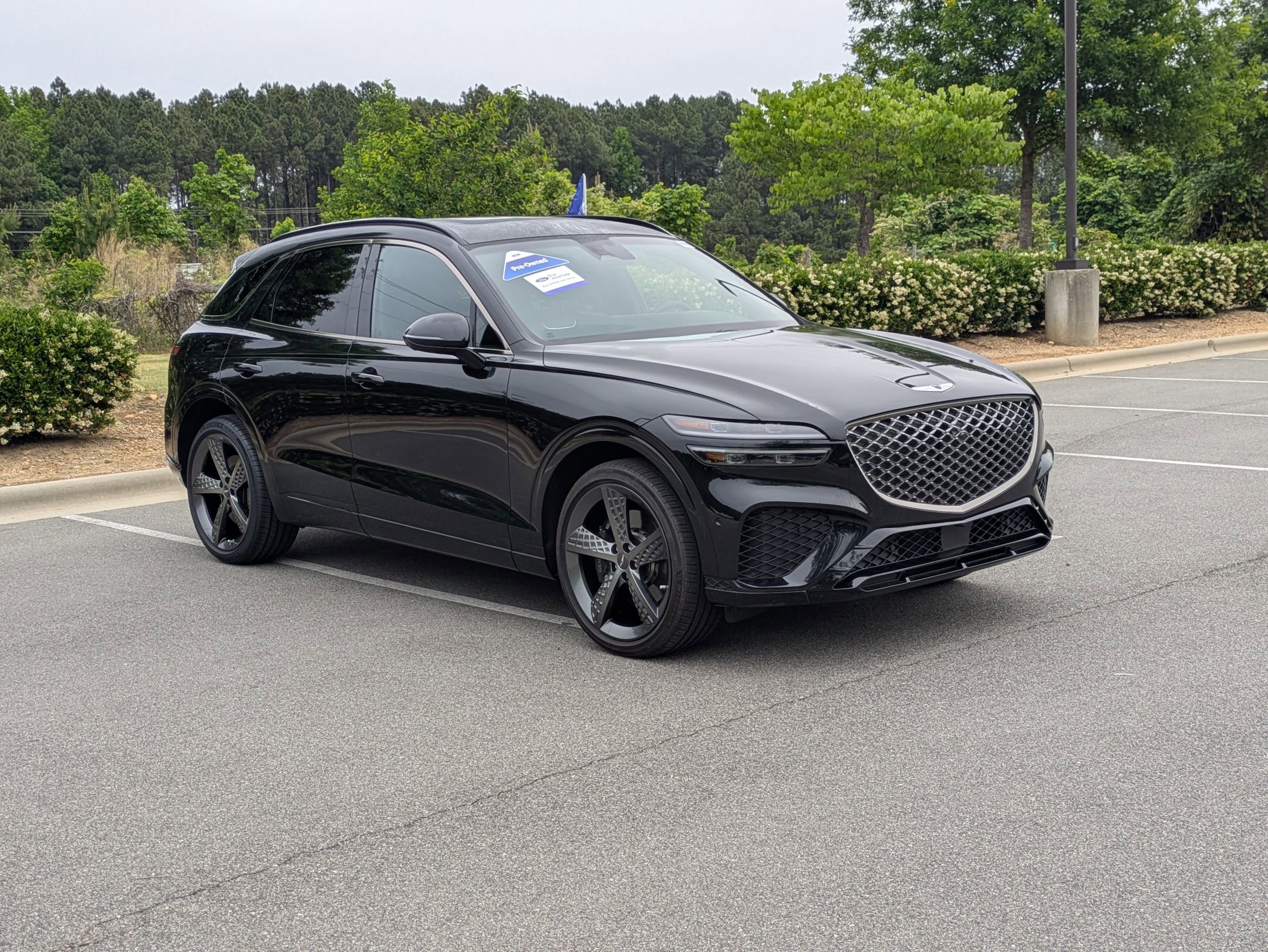 Used 2023 Genesis GV70 2.5T w/ Sport Prestige Package AWD/4WD image 2