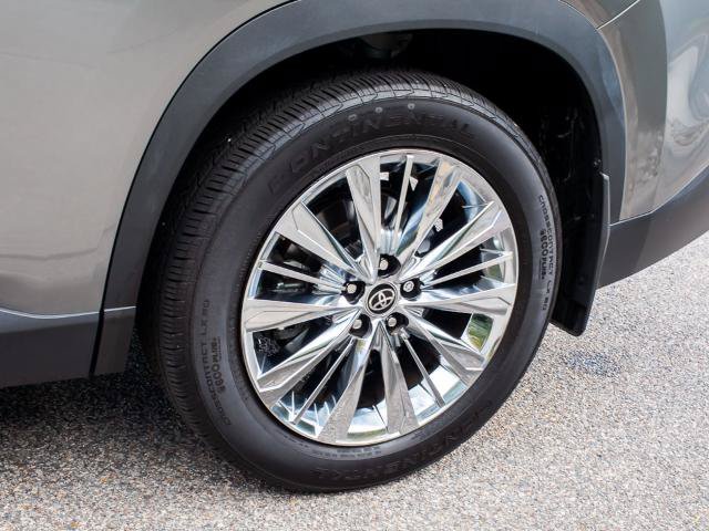Used 2025 Toyota Grand Highlander AWD image 6